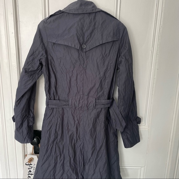 Oxmo wrinkle trench coat in a blueish gray size medium fits around an 8 - Picture 7 of 10